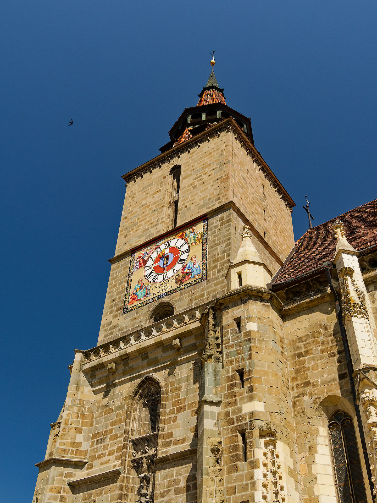 Turm der Schwarzen Kirche, Brasov, Rumänien. Uhr und Architektur.
